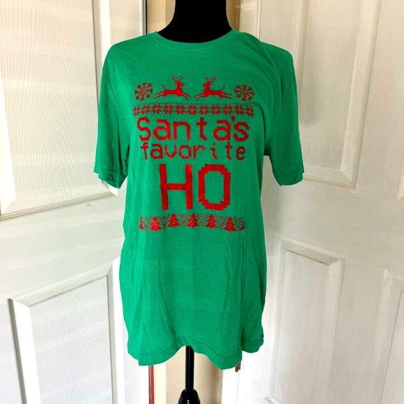 Santa's Favorite Ho Christmas Graphic Green T-shirt - Large - Picture 6 of 11